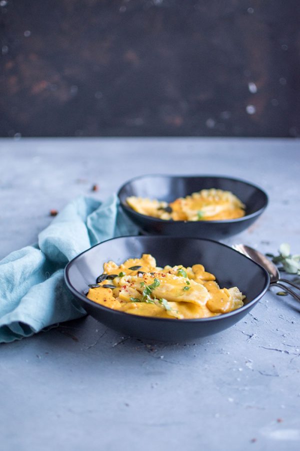 Kürbis Ravioli mit würziger Herbstfüllung ⋆ Knusperstübchen