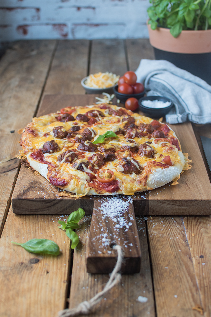 Hackbällchen-Pizza mit Cheddar: Pizzafreitag ⋆ Knusperstübchen