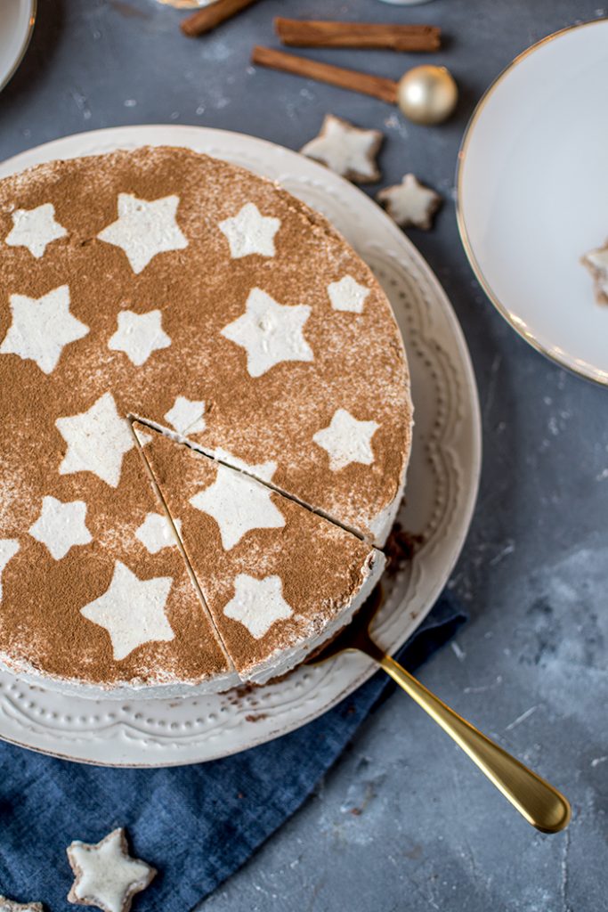 Rotweinkuchen mit Zimtsterncreme: die erste Kerze brennt ⋆ Knusperstübchen