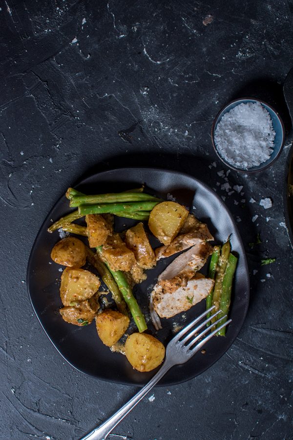 Honig-Senf-Hähnchen-Pfanne mit Bohnen und Kartoffeln ⋆ Knusperstübchen