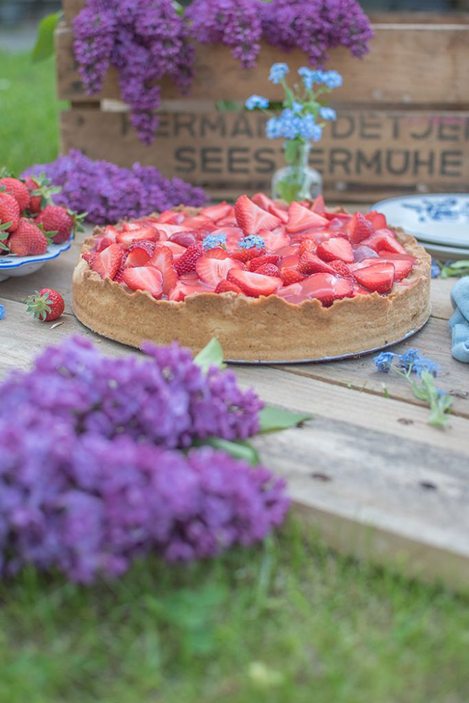 Erdbeertorte mit Vanillecreme: Ein Familienliebling ⋆ Knusperstübchen