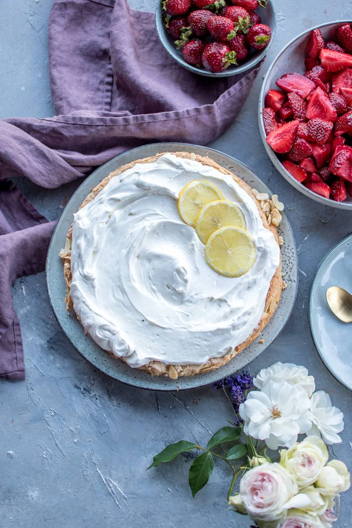 Erdbeer Mandel Torte mit Zitronenquark (5) ⋆ Knusperstübchen