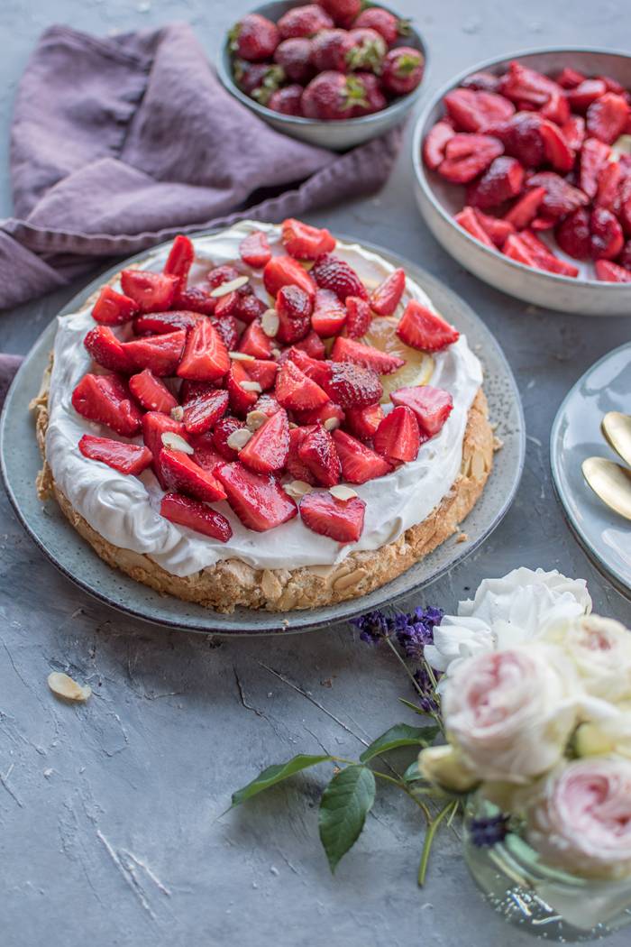 Erdbeer-Mandel-Torte mit Zitronenquark: Schnelles Sommerkuchen-Glück ⋆ ...