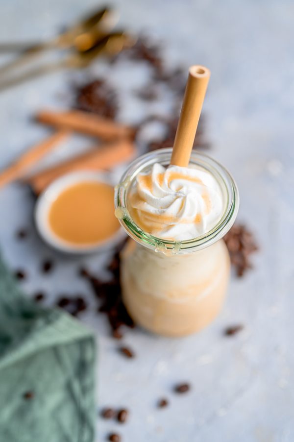 Karamell-Zimt-Eiskaffee: Eiskalter Kaffeegenuss ⋆ Knusperstübchen