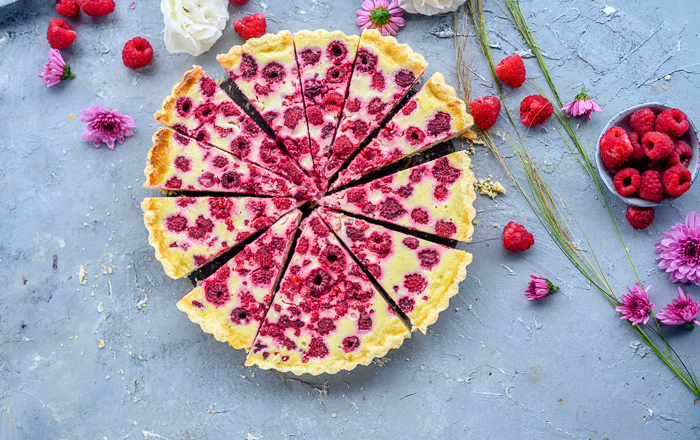 Himbeer-Tarte mit weißer Schokolade Creme
