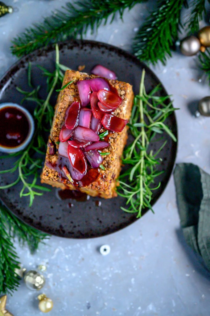 Linsenbraten mit Glühwein-Zwiebelsauce: Ein vegetarisches ...