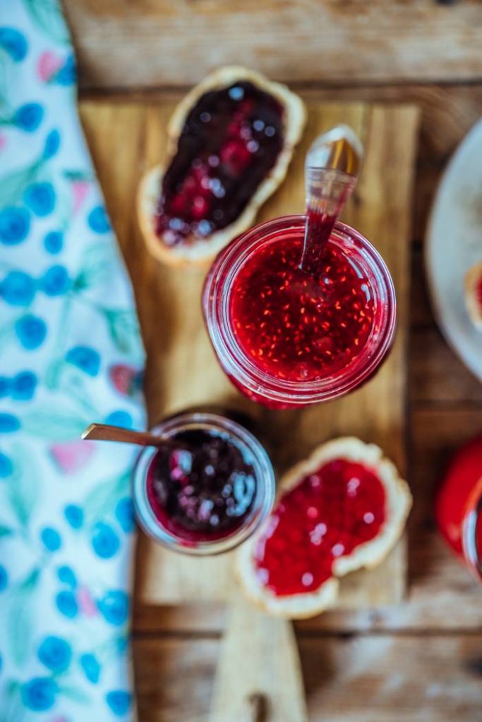 Marmelade gefällig? Erdbeer-Maracuja, Blaubeer-Kirsch-Vanille, Himbeer ...