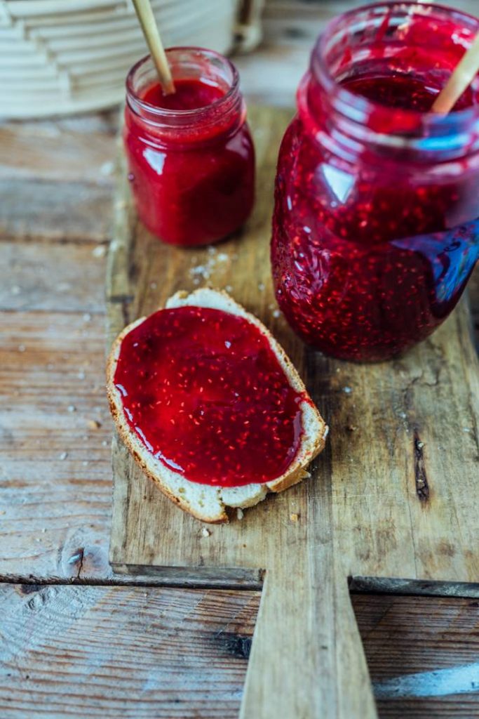 Marmelade gefällig? Erdbeer-Maracuja, Blaubeer-Kirsch-Vanille, Himbeer ...