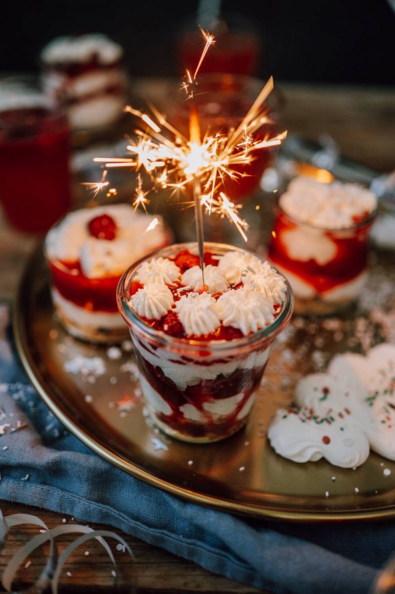 Himbeer-Mascarpone-Dessert mit Plätzchenresten: Ein Last-Minute ...