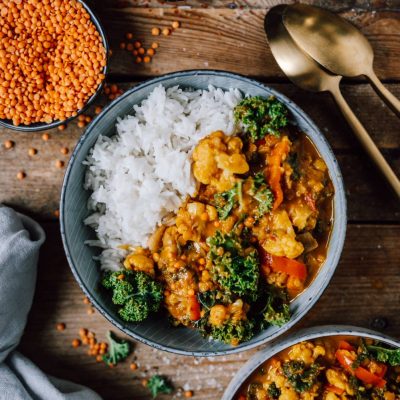 Linsen-Curry-Eintopf mit Grünkohl: Einfach, spicy und vegan