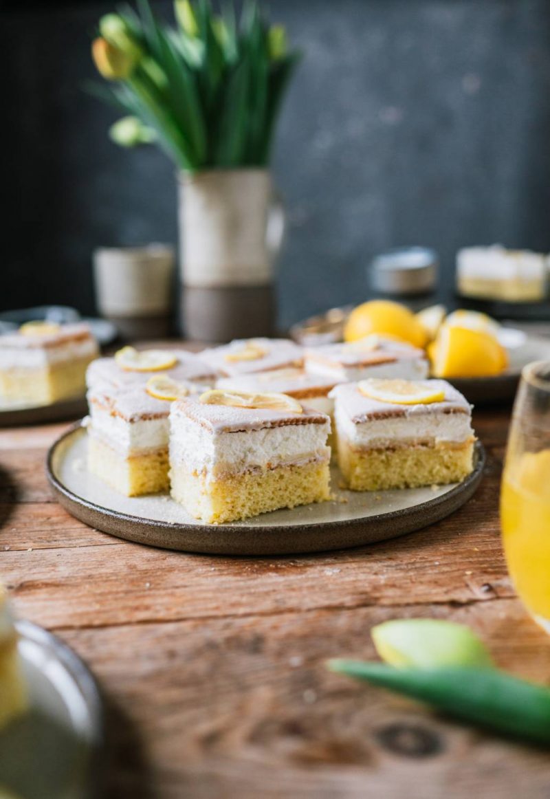 Zitronenkuchen mit Zitronencreme und Butterkekshaube ⋆ Knusperstübchen