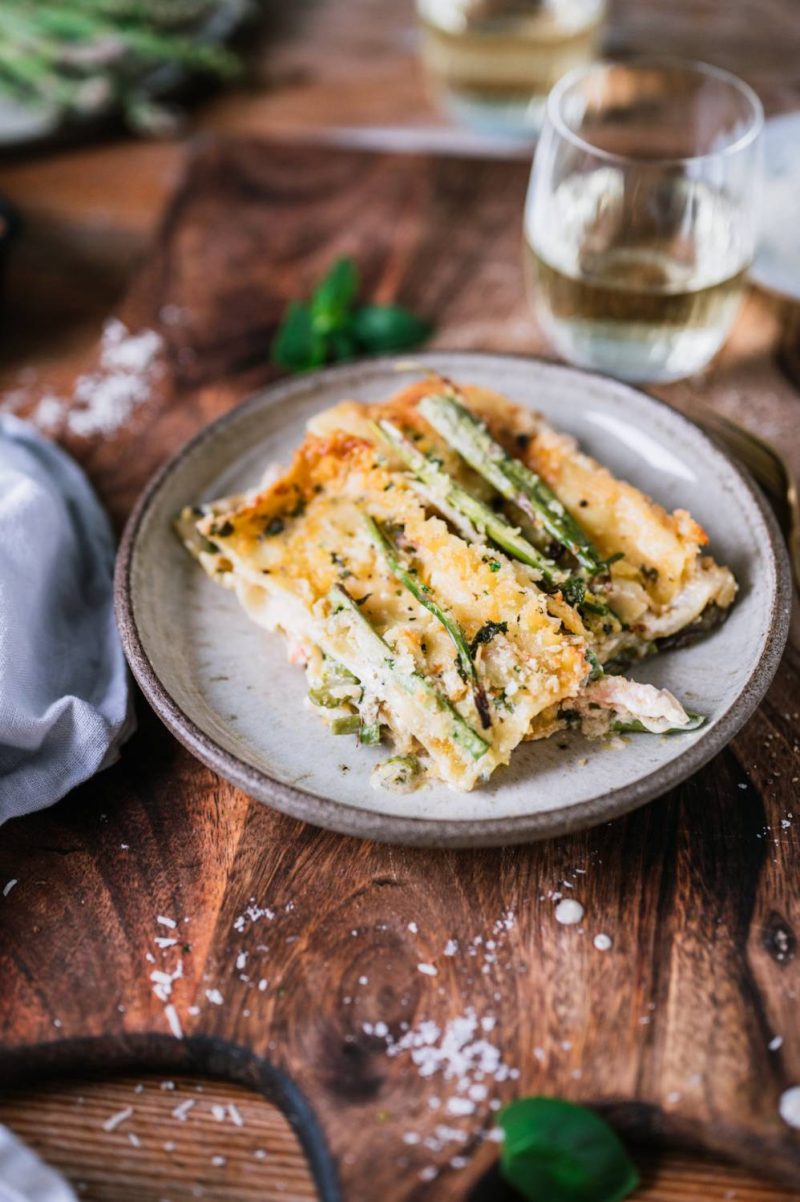 Spargel-Lasagne mit Lachs: frühlingshaftes Schlemmeressen ⋆ Knusperstübchen