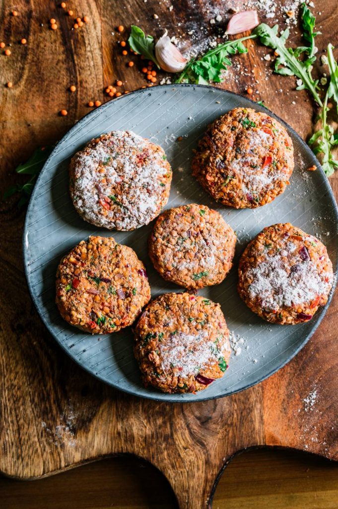 Vegane Linsenburger Mit Rucola Und BRESSO 100% PFLANZLICH ⋆ Knusperstübchen