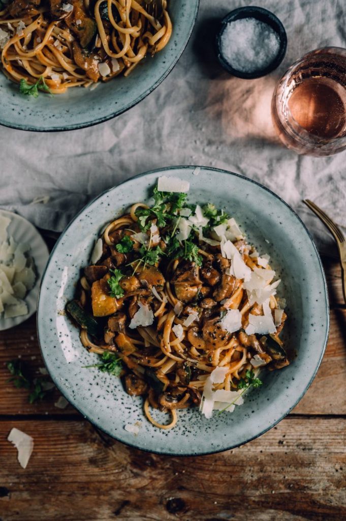 Zucchini-Ragout mit Pilzen und Pasta ⋆ Knusperstübchen