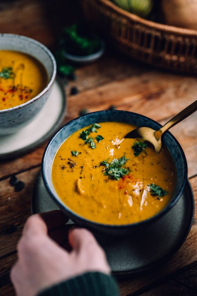 Ofenkürbis-Curry-Suppe: Die beste Suppe für den Herbst ⋆ Knusperstübchen