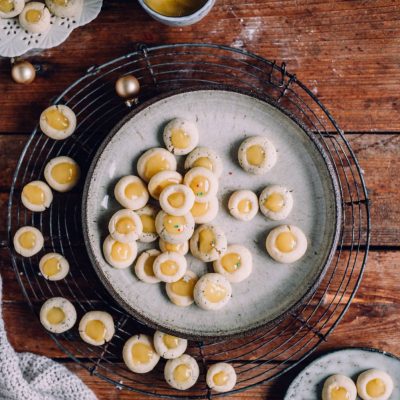 Zitronenküsse mit Lemon Curd Creme und Marmorküsse mit Nougat: Auf die Plätzchen, fertig, los!