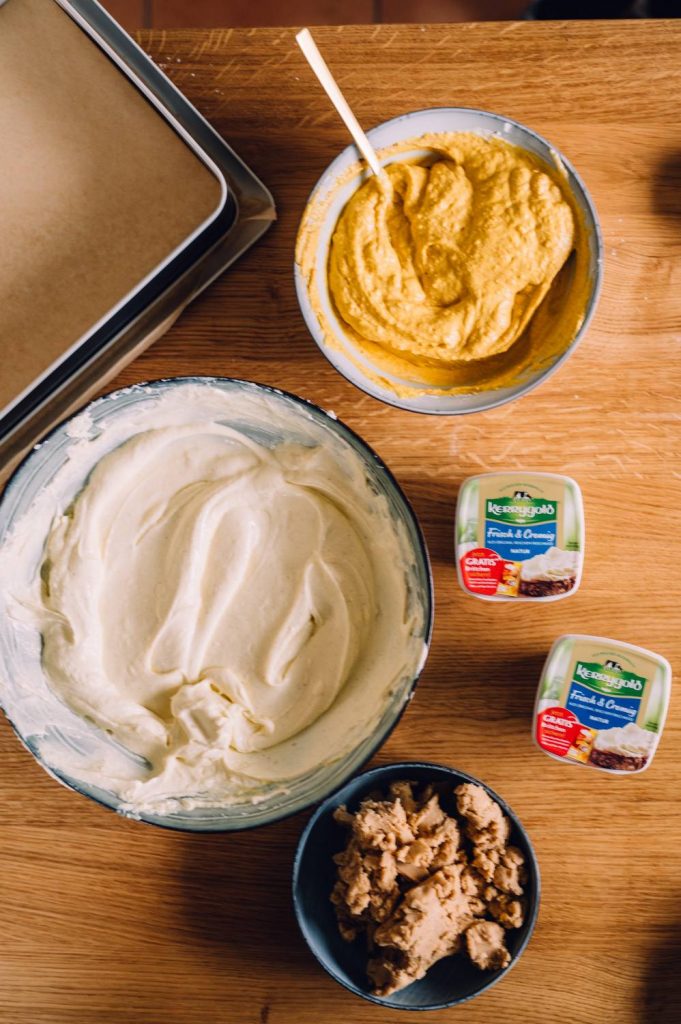 Kürbis-Cheesecake-Bars: Cremiger, herbstlicher Käsekuchen vom Blech mit ...