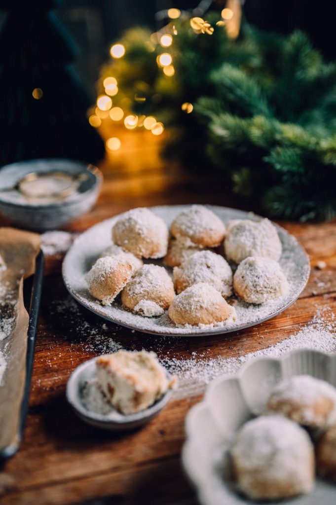 Kokos-Bällchen: Plätzchen mit Kokos und weißer Schokolade ⋆ Knusperstübchen