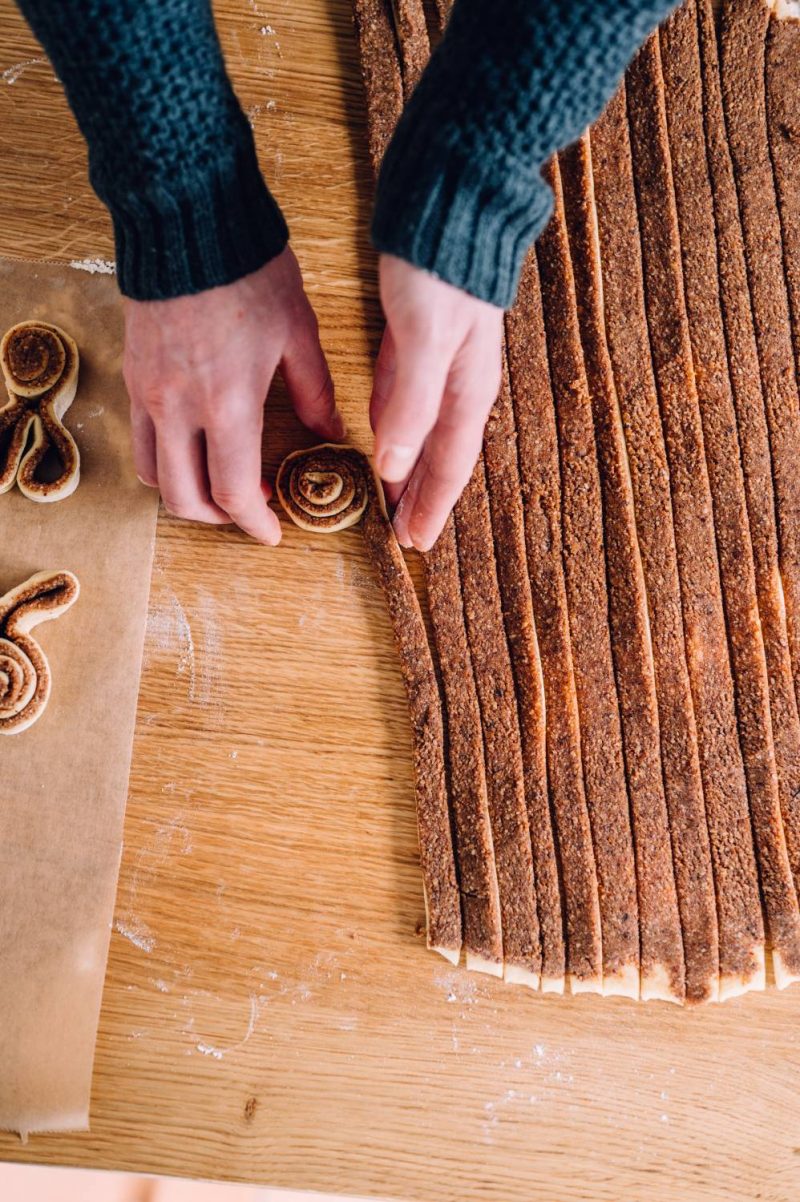 Hefehasen mit Nussfüllung und Quark-Hefeteig: Nuss-Schnecken zu Ostern ...