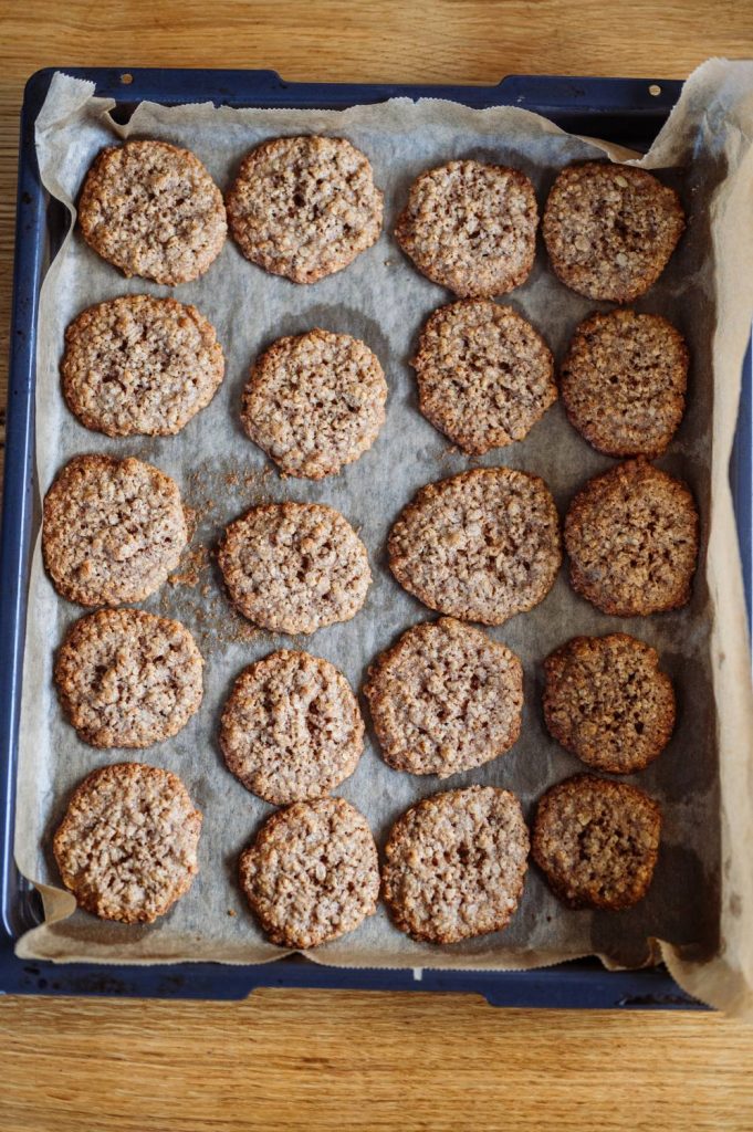 Haferkekse mit Zimt: Einfache, knusprige Plätzchen mit Haferflocken ⋆ ...