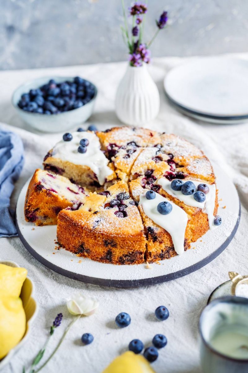 Zitronen-Blaubeer-Kuchen: Schritt-für-Schritt Rezept für einen ... Zitronen-Blaubeer-Kuchen: Schritt-für-Schritt Rezept für einen ...