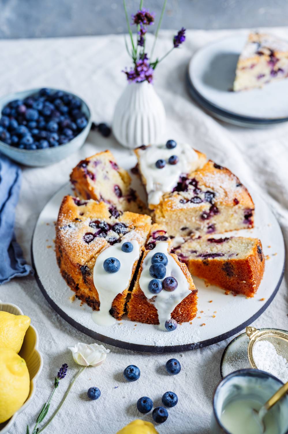 Zitronen-Blaubeer-Kuchen: Schritt-für-Schritt Rezept für einen ... Zitronen-Blaubeer-Kuchen: Schritt-für-Schritt Rezept für einen ...