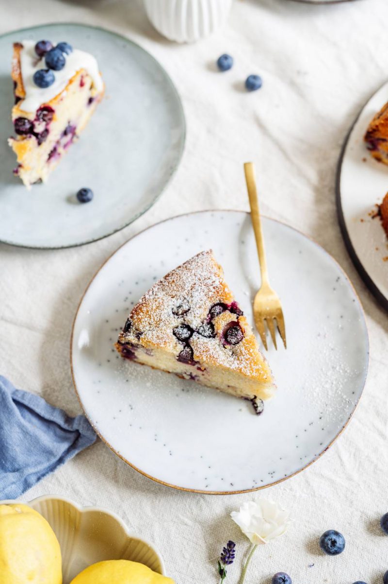 Zitronen-Blaubeer-Kuchen: Schritt-für-Schritt Rezept für einen ... Zitronen-Blaubeer-Kuchen: Schritt-für-Schritt Rezept für einen ...