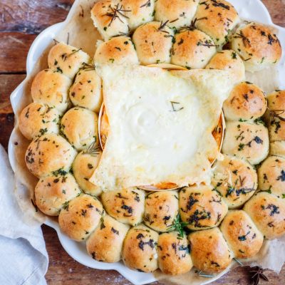 Brotkranz mit Ofenkäse: Ein festlicher Snack