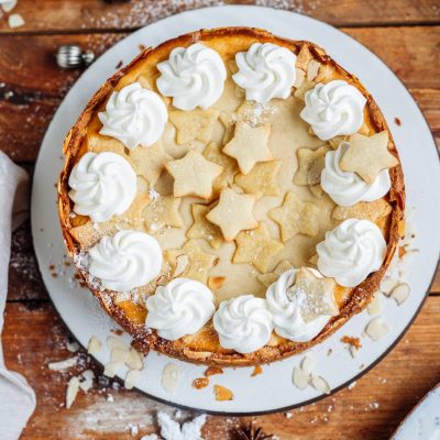 Weihnachtlicher Cheesecake mit Marzipan