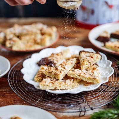 Mandelcroissant-Plätzchen: Mandelecken mit Frangipane-Füllung